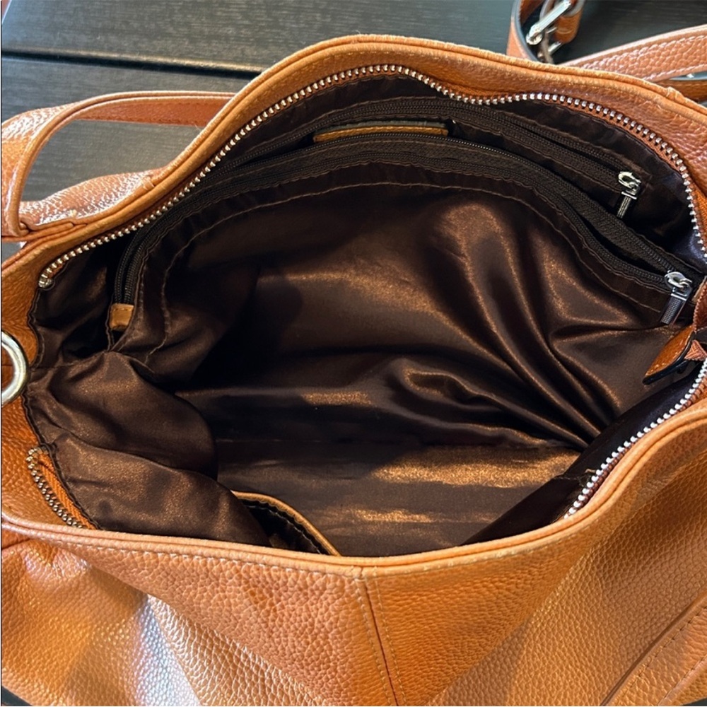 Chic Brown Leather Shoulder Bag - Picture 10 of 14